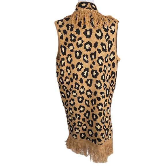 Cato Women’s Tan Leopard Animal Print Fringe Cardigan Vest Sweater NWT Large - Picture 4 of 10